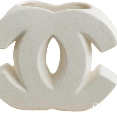 Luxury Abstract Interlocking Ceramic Vase